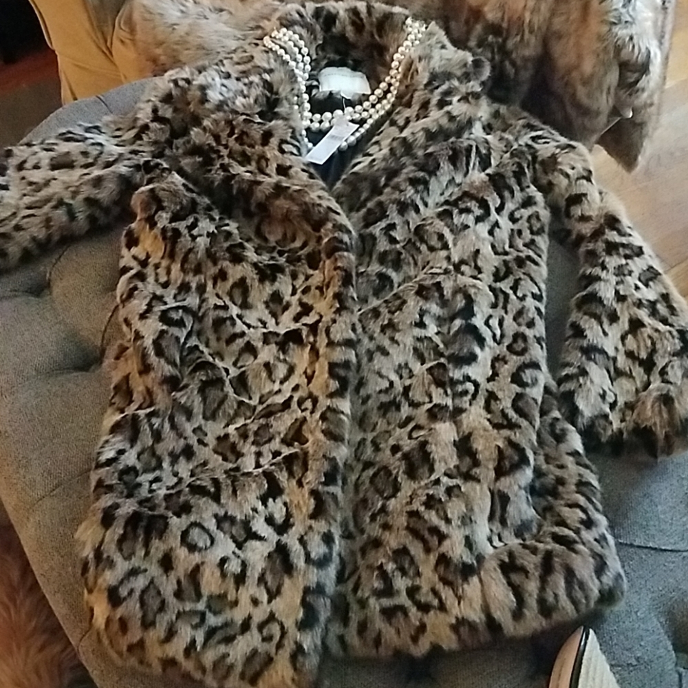Leopard print faux fur coat
